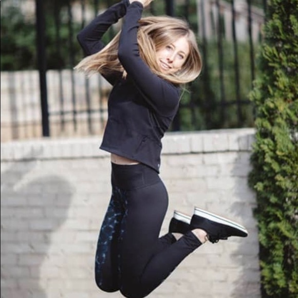 Spanx for the Gym Seriously Born on Fifth Size Small - Picture 1 of 14